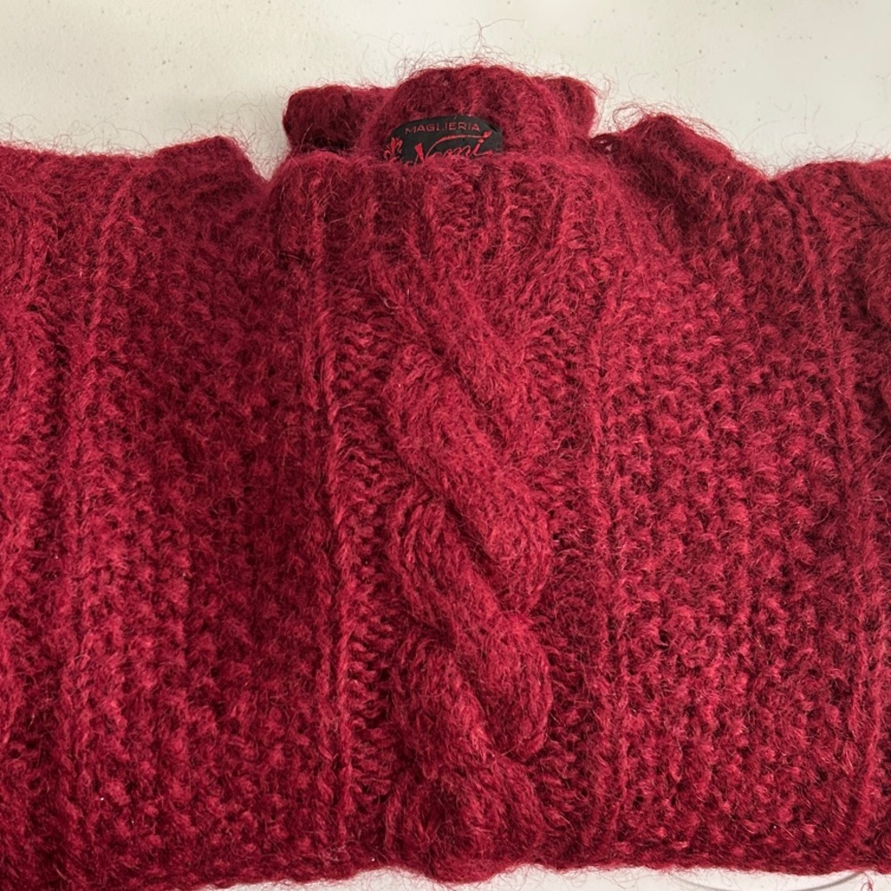 Elegant Burgundy Cable Knit Sweater, S